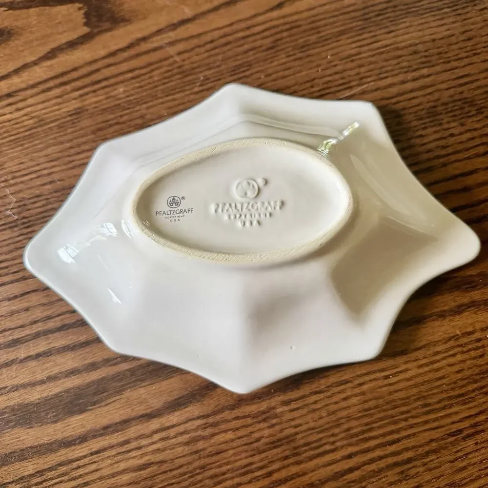 Vintage Pfaltzgraff Christmas Heritage 10.50